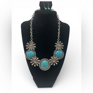 Paparazzi Silver and Turquoise “Cowboy Casanova” Necklace with Matching Earrings